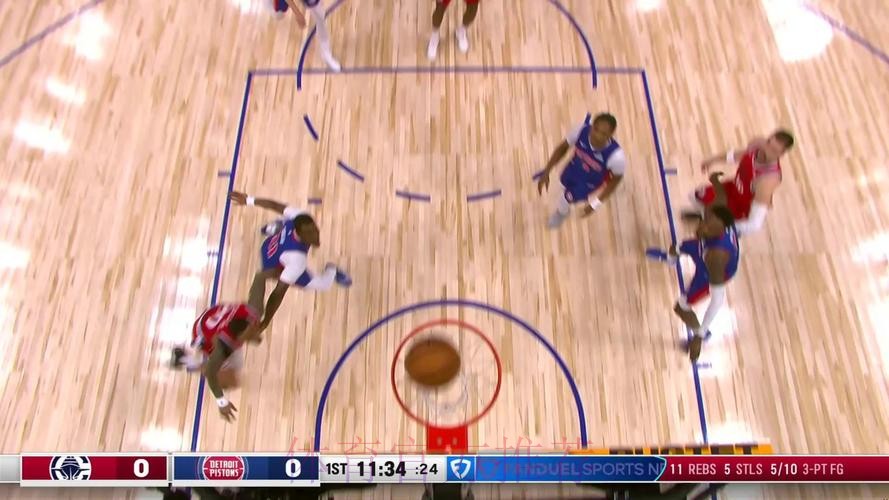 伦纳德26分 快船战胜活塞