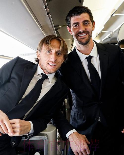 皇马国家德比大名单:库尔图瓦缺席 本泽马在列 皇马国家德比大名单:库尔图瓦缺席 本泽马在列